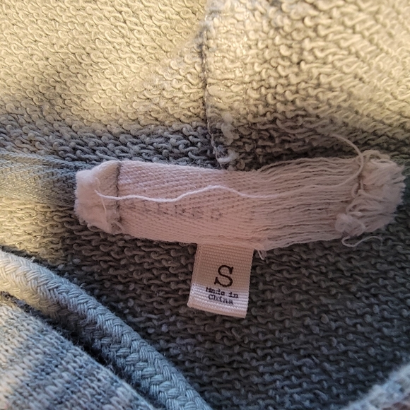 Gilted - Picture 2 of 2